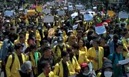 Tolak Undang-Undang Tak Perlu Turun ke Jalan
