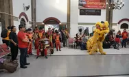 Meriahkan Imlek, PT KAI Daop IV Hadirkan Barongsai di Stasiun Tawang