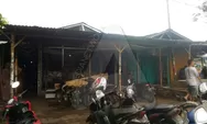 Pedagang Bongkar Kios di Relokasi Pasar Pagi Kaliwungu