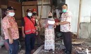PMI Batang Bantu Korban Rumah Roboh di 6 Kecamatan