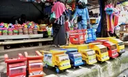 Viral di Medsos, Mainan Truk Goyang Laris Manis Diburu Pembeli