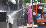 Grobogan Perketat Mobilisasi Warga, Galakkan Penyemprotan Disinfektan