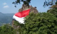 Gunung Munara Obyek Pengibaran Bendera