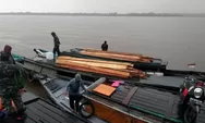 Pergeseran Logistik Melalui Sungai Jadi Tantangan Tersendiri pada Kegiatan TMMD di Kecamatan Pulau gg Hanaut