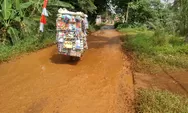 Derita Warga lintasi jalan Desa rusak Berat