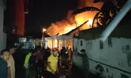 1,5 Jam Berkobar, Api Hanguskan Satu Rumah di Jalan Ogan, Bukit Lama