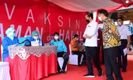 Presiden Tinjau Vaksinasi Covid-19 di Terminal Bus Kampung Rambutan