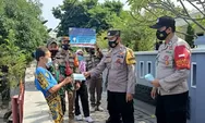 Polres Kepulauan Seribu beserta Jajaran Bagikan 1.500 Masker Medis Ke Warga