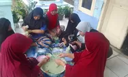 Wanita Ini Sukses Bangun Usaha Kerupuk Daun Bambu