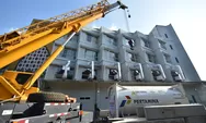 Bantu Distribusi Oksigen, Pertamina Turunkan ISO Tank di Asrama Haji Pondok Gede