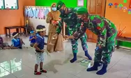 Sambut Tahun Ajaran Baru, Satgas Yonif 512/QY Bagikan Alat Tulis Kepada Anak-anak Di Tapal Batas
