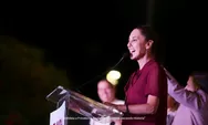 Pria Nekat Remas-Remas Payudara Presiden Meksiko Claudia Sheinbaum saat Jalan di Dekat Istana Kepresidenan!