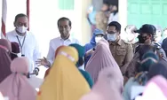 Ridwan Kamil Dampingi Jokowi Bagikan BLT dan BMU Kepada Pedagang Pasar di Cirebon