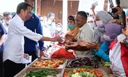 Pak Uu Dampingi Kunjungan Pak Jokowi ke Pasar di Subang