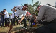 Hadirkan Udara Bersih, Pemkot dan Polrestabes Bandung Tanam Pohon Produktif