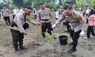 Rayakan Hut RI Ke 78, Jajaran Polresta Deli Serdang  Serentak Tanam Pohon  Peduli Lingkungan