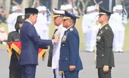 Presiden Jokowi Memimpin Peringatan HUT ke-78 TNI di Monas Jakarta