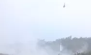 Helikopter Water Bombing Diturunkan BNPB Gunakan Percepat Pemadaman Api di TPA Sarimukti