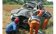 Ini Dugaan Sementara Kecelakaan Pajero Terjun ke Kebun Warga di Tol Bocimi