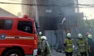 Korsleting listrik picu kebakaran di Sunter Agung, 10 unit pemadam dan 50 personel berhasil selamatkan rumah