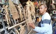 Bosan dengan Wisata di Kota Lama Semarang, Rofiq Bikin Paket Wisata Pakai Wayang Suket
