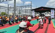 Tak Biasa, Daop 6 Gelar Lomba Tarik Lokomotif Seberat 83 Ton