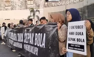 Aksi Solidaritas 1 Tahun Tragedi Kanjuruhan Dilakukan di Tugu Jogja