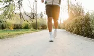 Dari Jantung hingga Tidur Nyenyak: Manfaat Jalan Kaki 30 Menit yang Tak Diduga