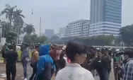 Kena Bogem Aparat saat Liput Demo di DPR, Jurnalis Foto Antara Luka Memar dan Kamera Rusak   