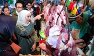 Pastikan Stok & Distribusi Aman, Khofifah Sidak Harga Bahan Pokok di Pasar Tradisional
