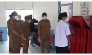 Tinjau Dua SPPG di Manggarai Timur, Ketua Satgas MBG Ingatkan Ketatnya SOP
