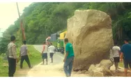 Longsor Tutup Jalur Trans Flores di Nangapanda Ende, Lalu Lintas Sempat Tersendat