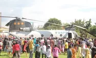 Mendarat di Barabai, Heli Chinook Diserbu Warga