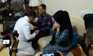 Adit Sungkeman Sebelum Pelantikan Walikota di Mahligai Pancasila Banjarmasin