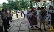 PMII Demo Kantor DPRD Tanah Laut, Pertanyakan Proyek dan Penerimaan Pegawai