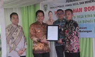 Bupati Berikan Both Container Untuk Pelaku UMKM