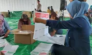 KPU Balikpapan Libatkan Emak-emak Lipat 2,5 Juta Surat Suara