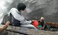 Pemungut Sampah Sungai Mentaya Kebagian Bansos