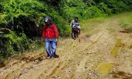 Jalan Menuju Desa Liang Buah Rusak Parah