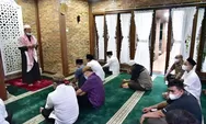 Gubernur Edy Rahmayadi Laksanakan Salat Gerhana Bulan