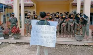 Aksi Tunggal Mahasiswa di Depan Kantor DPRD Palas Soroti Ilegal Logging