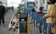 Sambut Nataru, Bella Si Robot Waitress Turut Layani Penumpang di KNIA