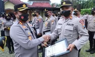 15 Anggota Polres Blitar Kota Terima Reward dari Kapolres