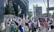 Tuntut Jalan Desa Diaspal, Aksi Massa AMPK di PTPN2 Tanjung Morawa Membawa Orang Tua dan Anak-anak