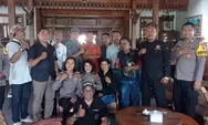Jaga Sinergitas, Kanit Binmas Polsek Ngunut Ajak Jurnalis Ngopi Bareng