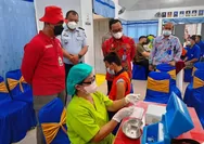 Kadiv PAS Kemenkumham Sumut Tinjau Vaksinasi Booster Ratusan WBP di Rutan I Medan