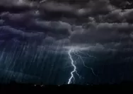 Ramalan Cuaca Mojokerto BMKG hari ini, Selasa 18 Oktober 2022, Dominasi Hujan Ringan Hingga Petir