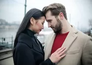 5 Karakter Bahasa Tubuh dalam Berkencan, Bisa Kamu Amati selama Bareng Pasangan