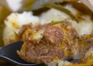 Nikmatnya Bacang Panas Surken dengan Toping Jando, Udah Pernah Coba?