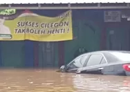 2 Mobil Hanyut karena Banjir Bandang di Cilegon